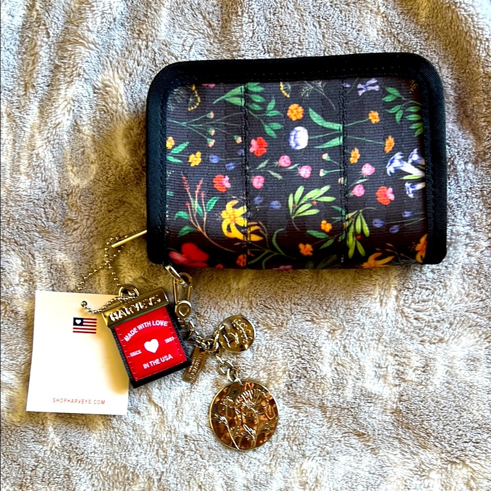 Harvey’s Seatbelt Fun Size Wallet Wildflower